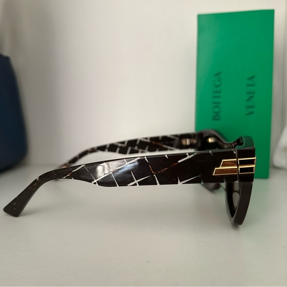 Bottega Veneta Boxy Cat Eye Sunglasses